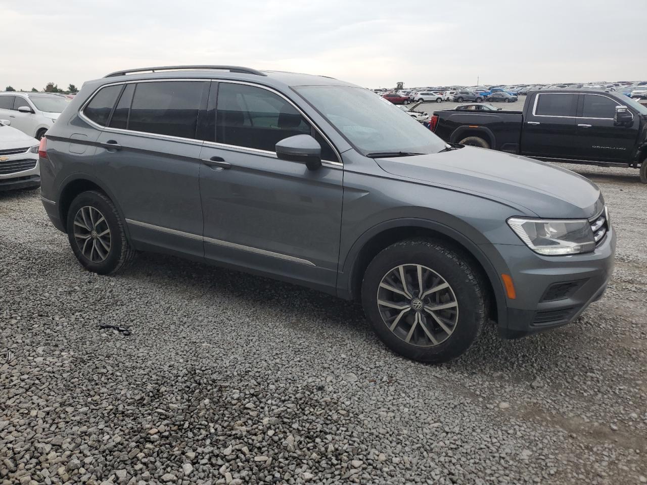 VOLKSWAGEN Tiguan SE 2020