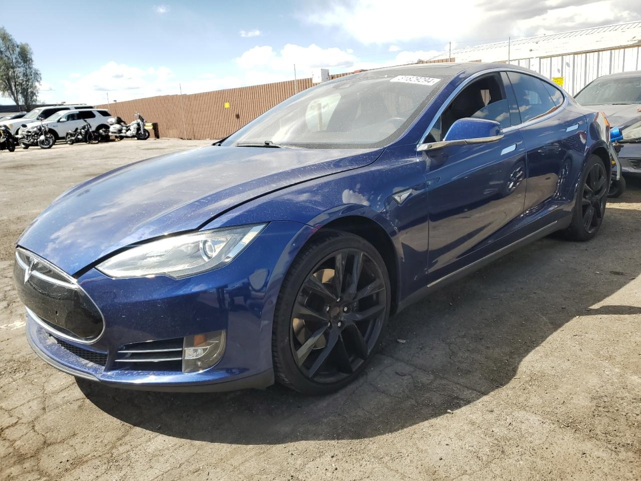 TESLA Model S 2015
