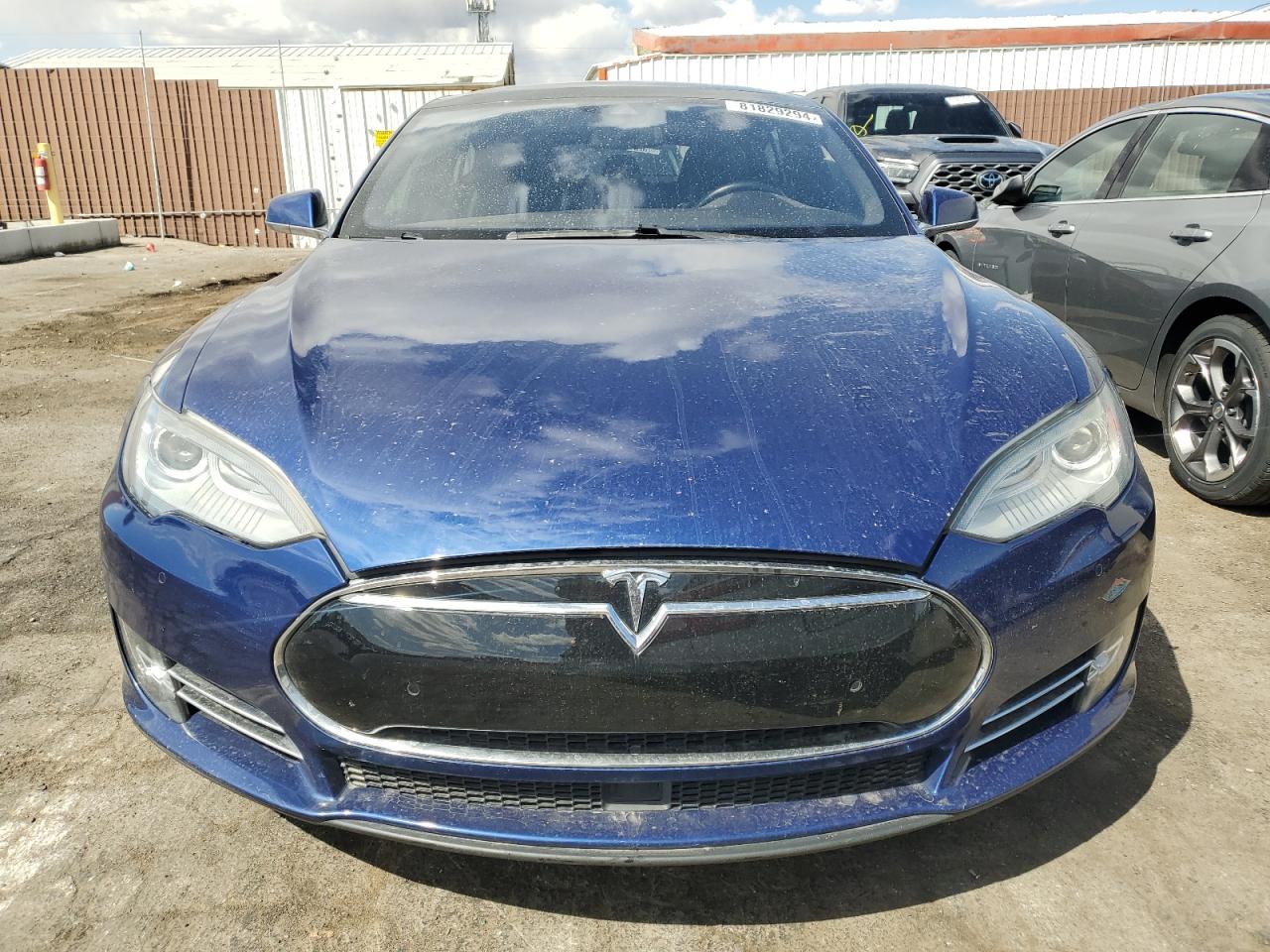 TESLA Model S 2015