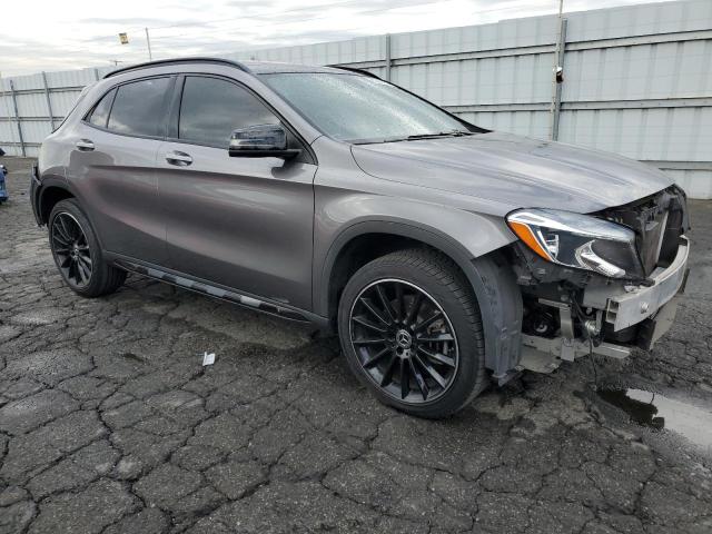 MERCEDES-BENZ GLA 2018