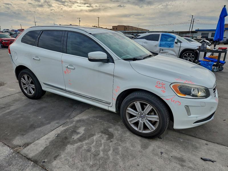 VOLVO XC60 2016