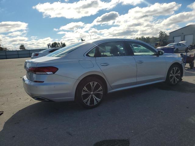 VOLKSWAGEN PASSAT 2020