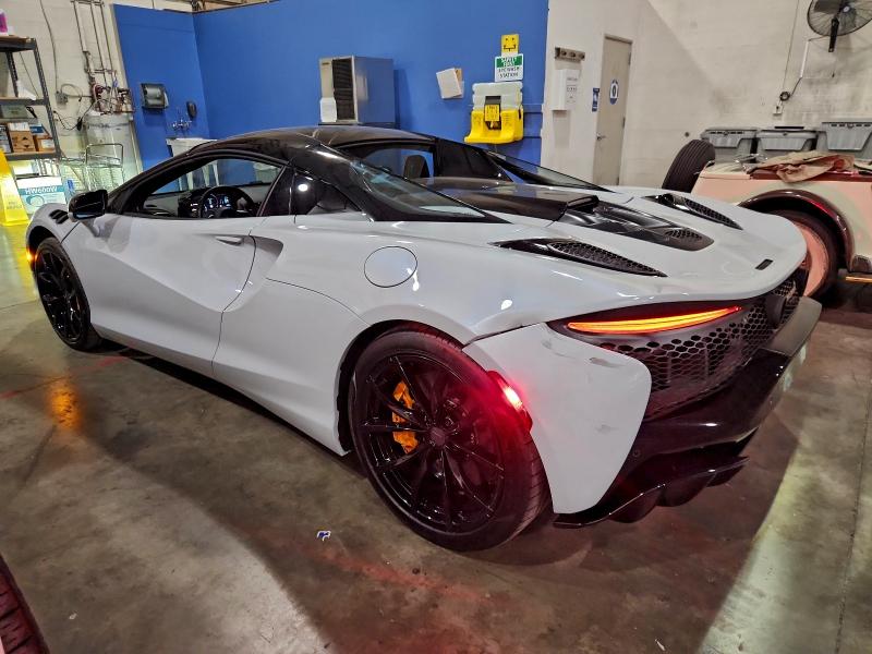 MCLAREN Automotive Artura 2025