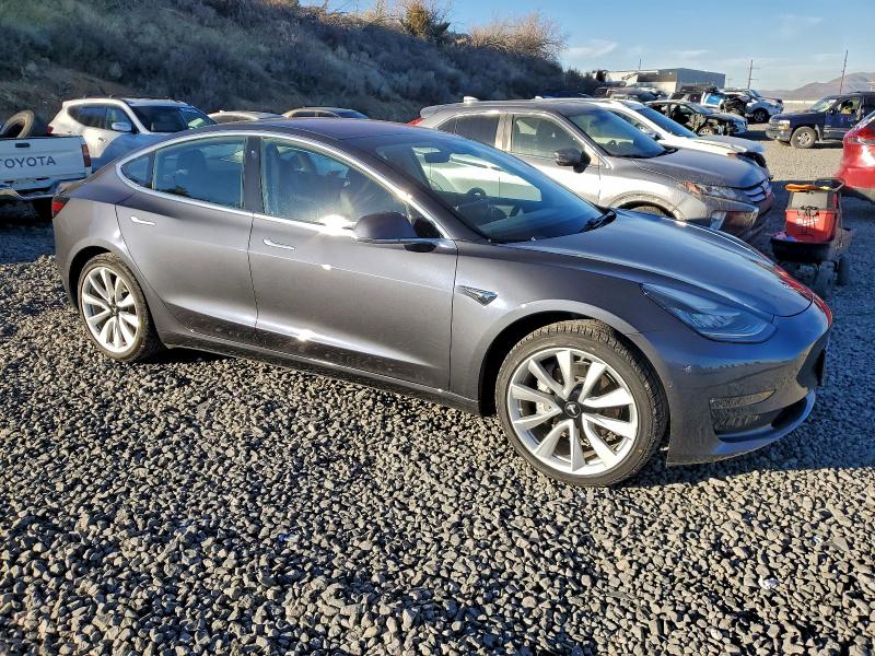 TESLA Model 3 2018