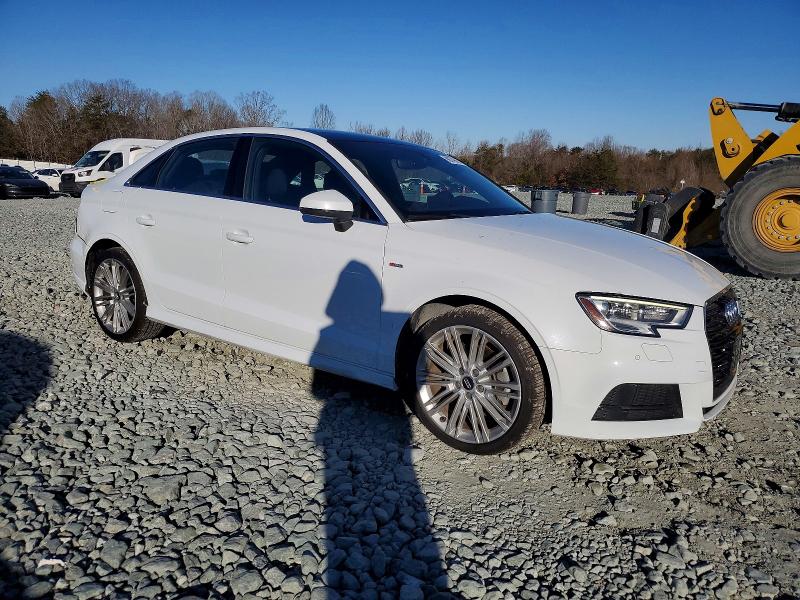 AUDI A3 Premium Plus 2017