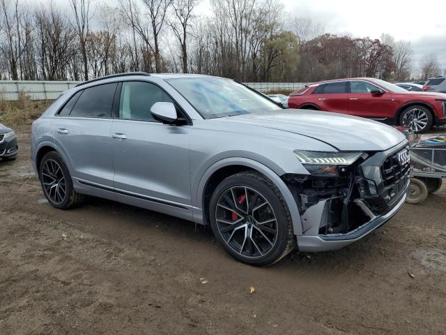 AUDI Q8 2021