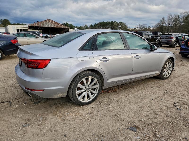 AUDI A4 Premium 2017