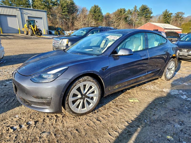 TESLA Model 3 2022
