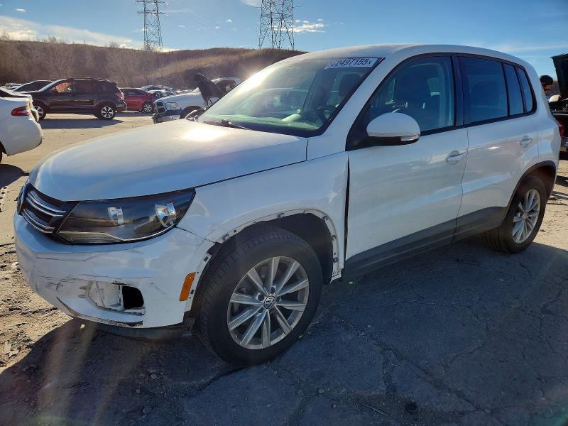 VOLKSWAGEN Tiguan S 2014