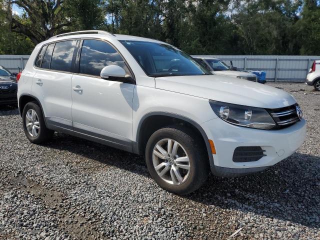 VOLKSWAGEN Tiguan S 2015