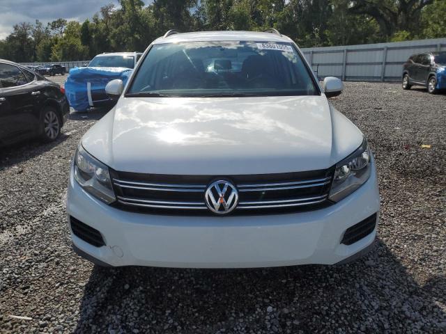 VOLKSWAGEN Tiguan S 2015