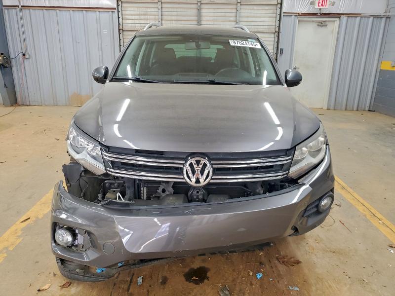 VOLKSWAGEN Tiguan S 2015