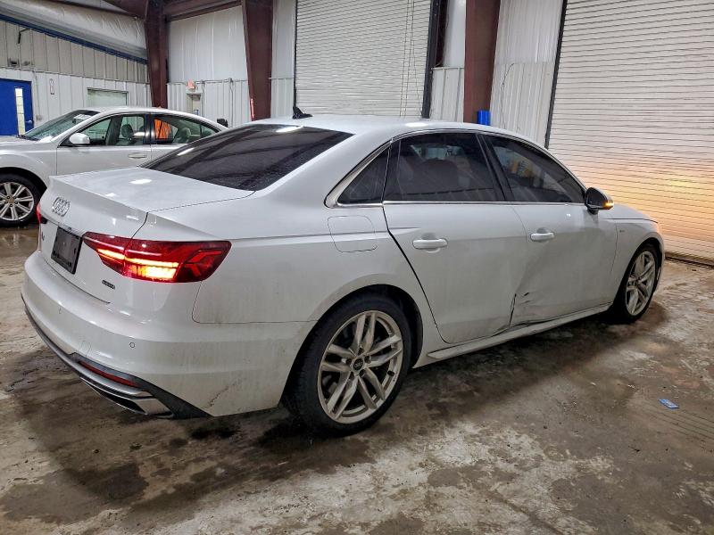 AUDI A4 2022