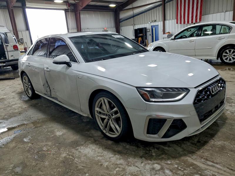 AUDI A4 2022