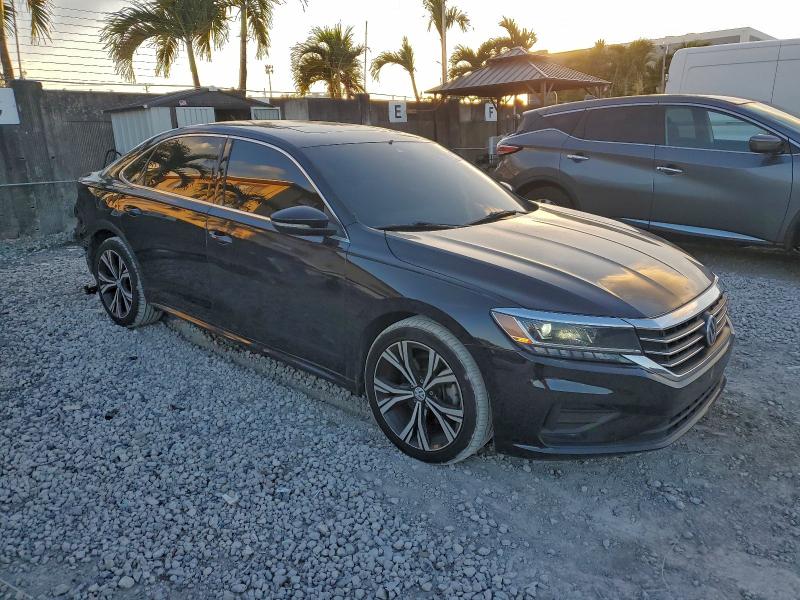 VOLKSWAGEN Passat 2022