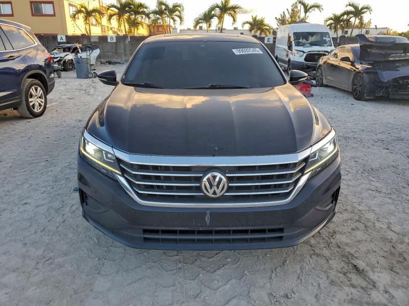 VOLKSWAGEN Passat 2022