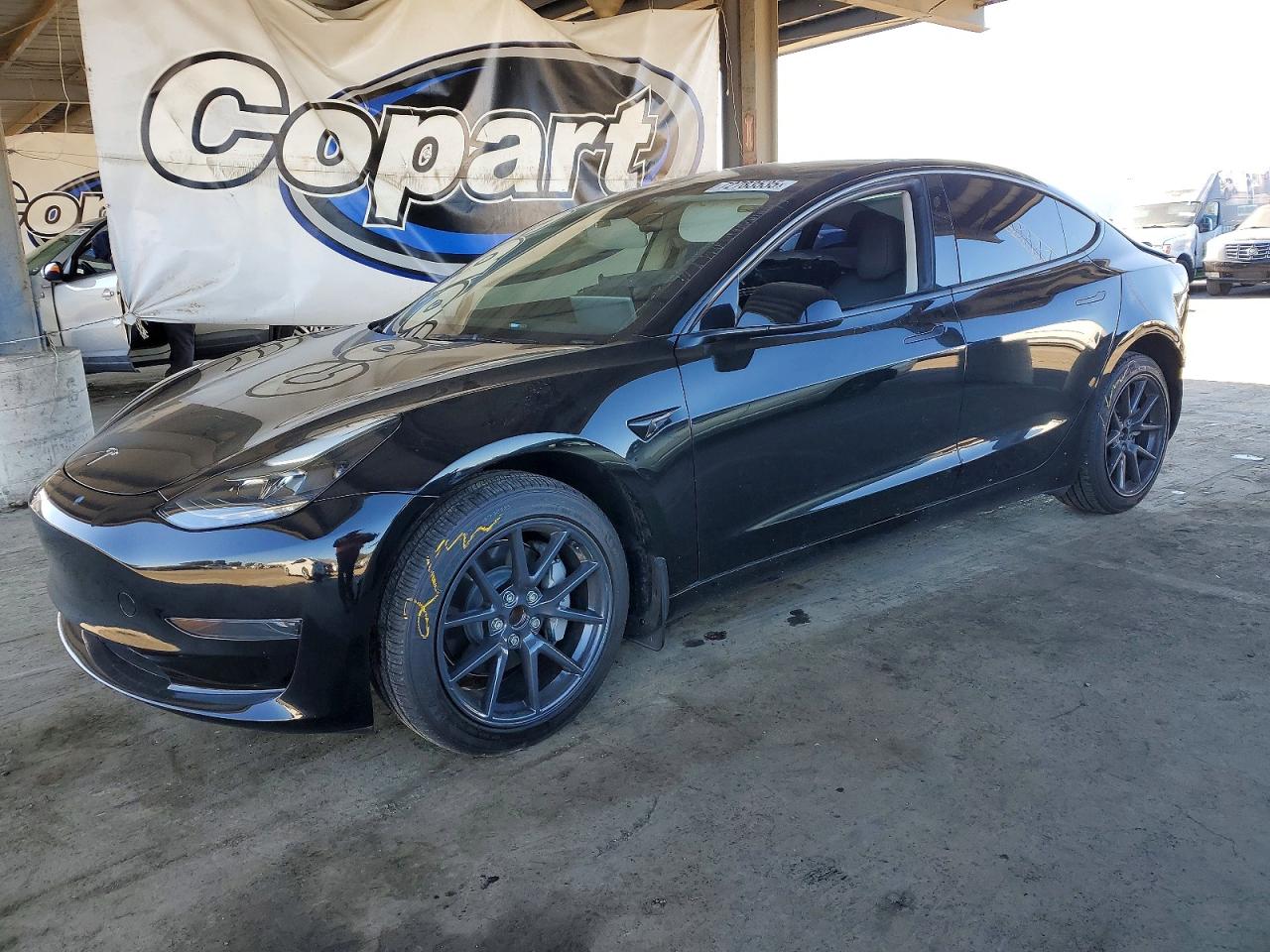 TESLA MODEL 3 2023