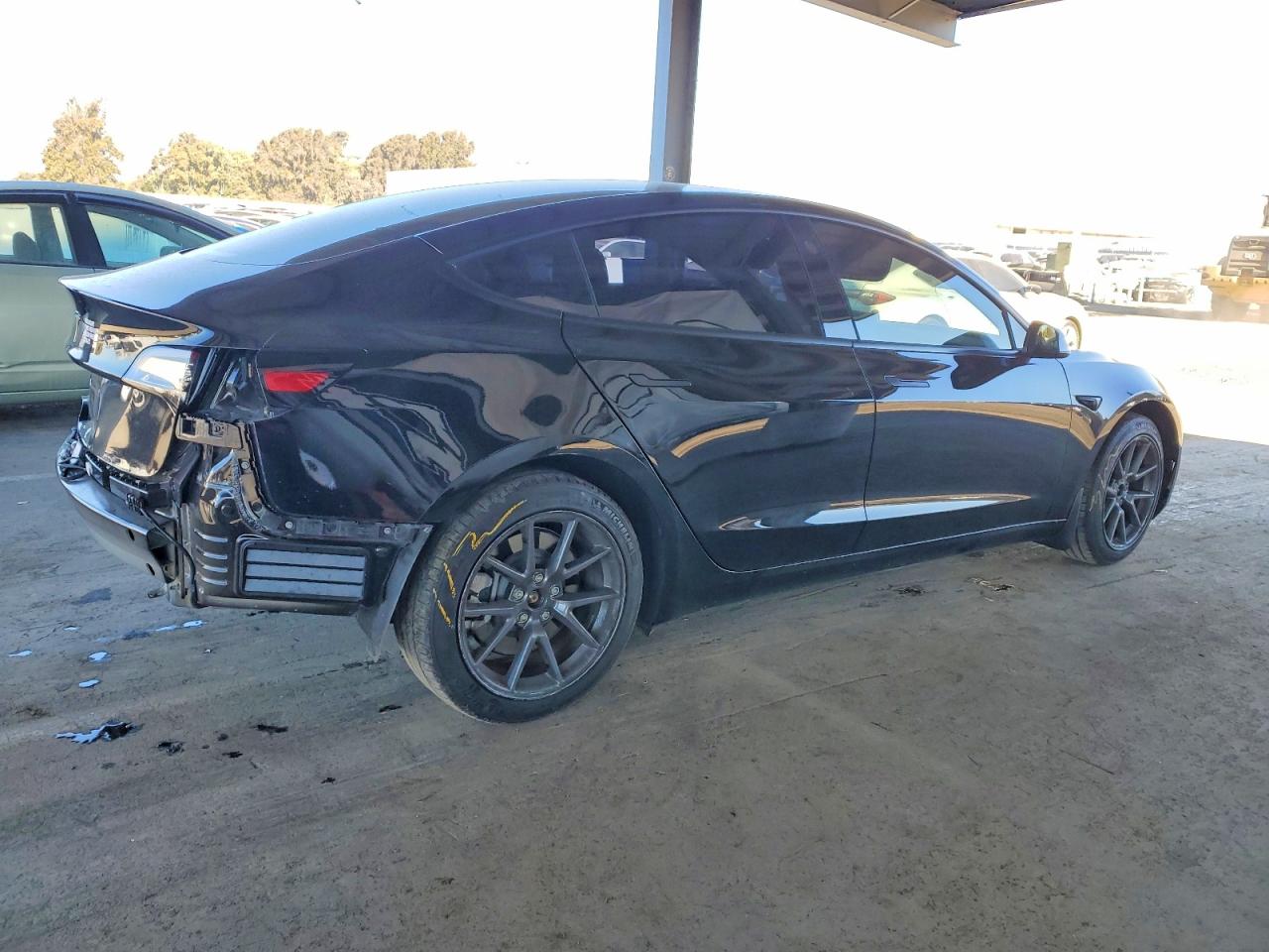 TESLA MODEL 3 2023