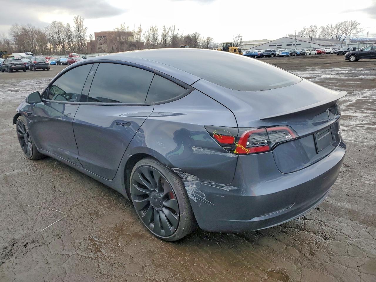 TESLA MODEL 3 2023