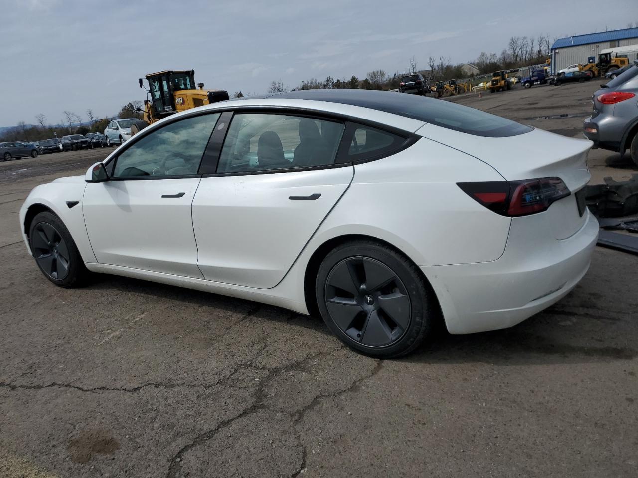 TESLA MODEL 3 2023