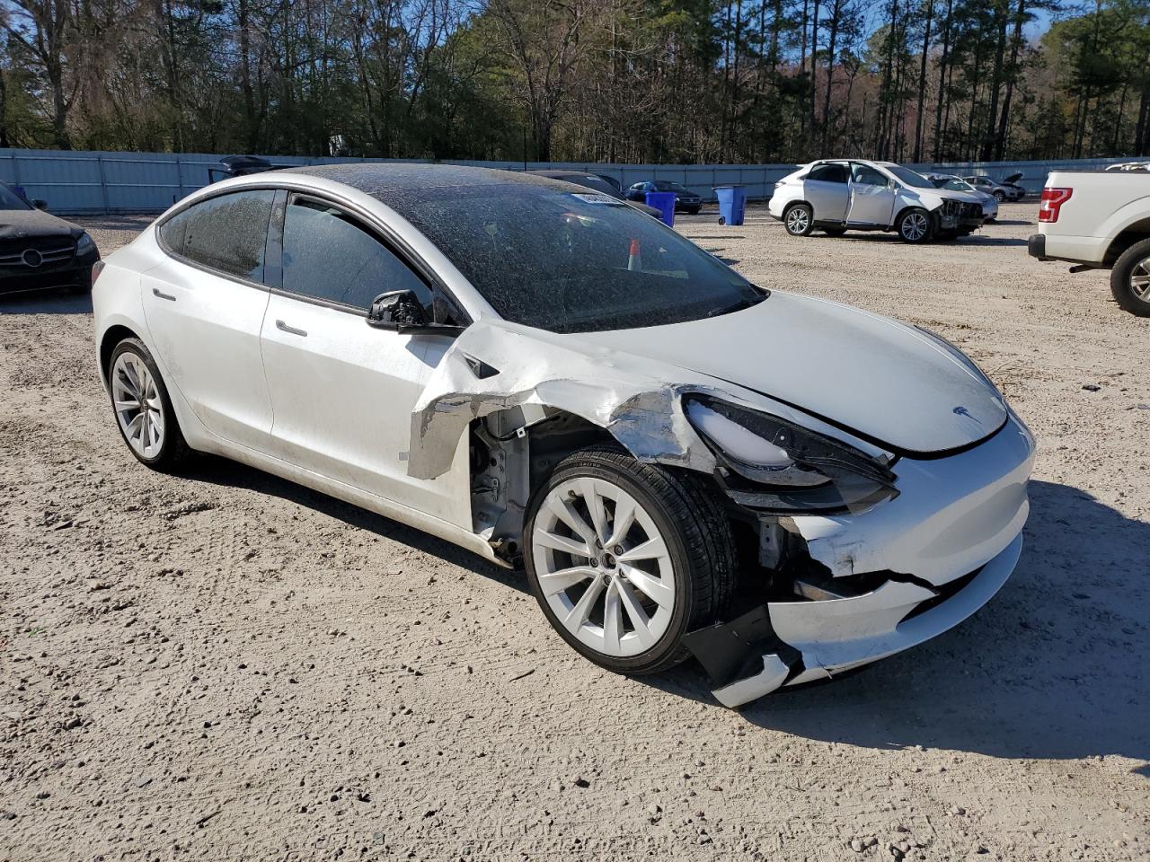 TESLA MODEL 3 2023