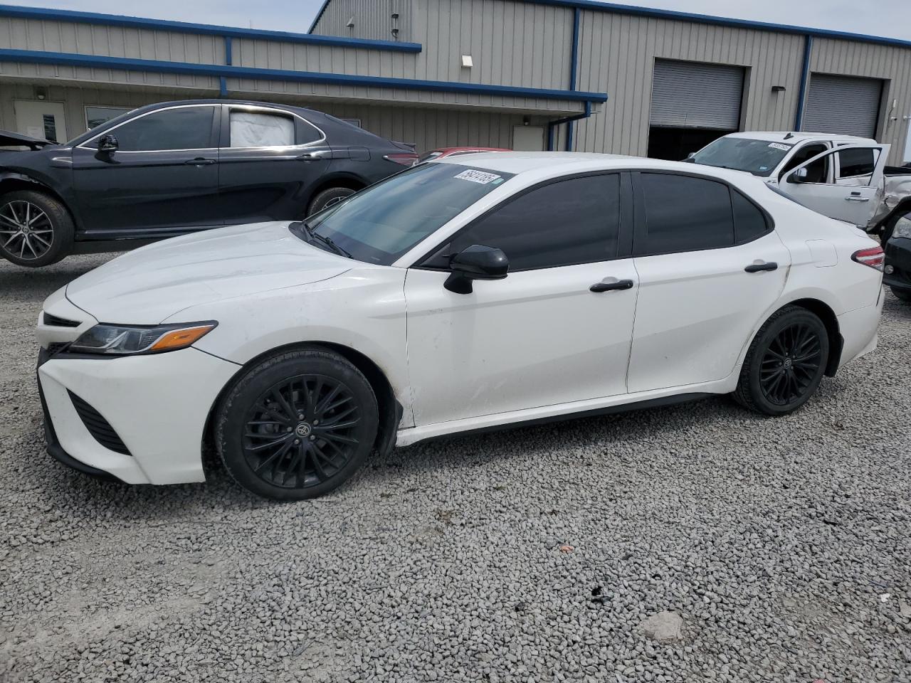 TOYOTA CAMRY SE 2020