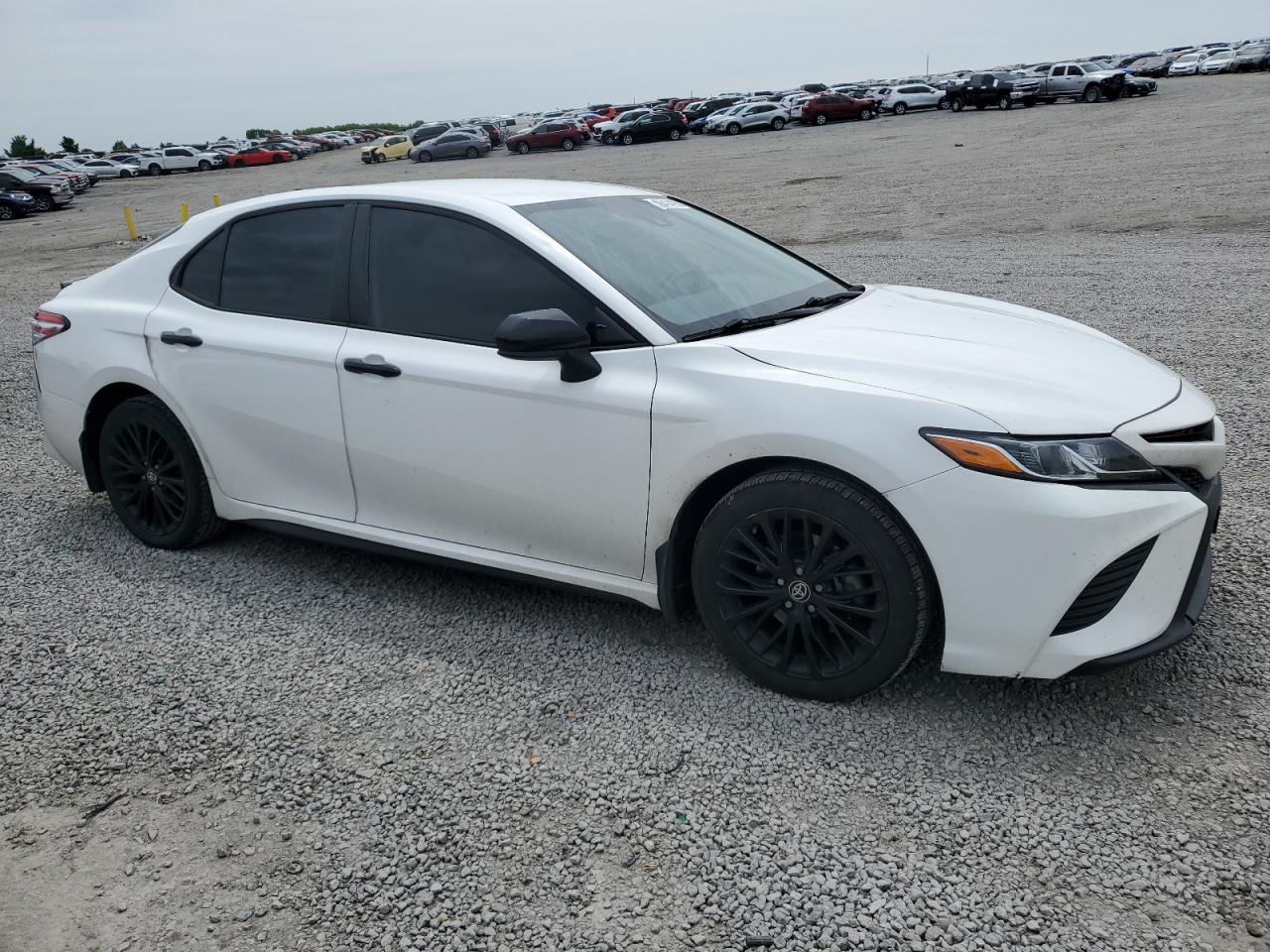 TOYOTA CAMRY SE 2020