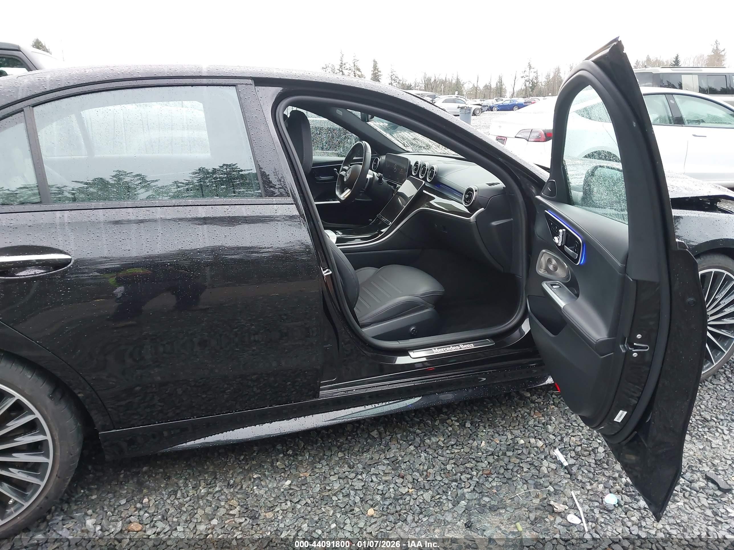 MERCEDES-BENZ C 300 2024