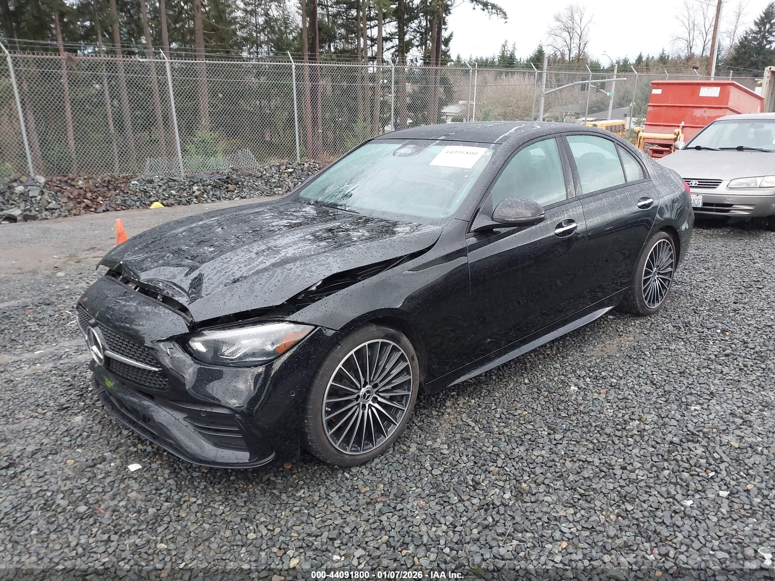 MERCEDES-BENZ C 300 2024