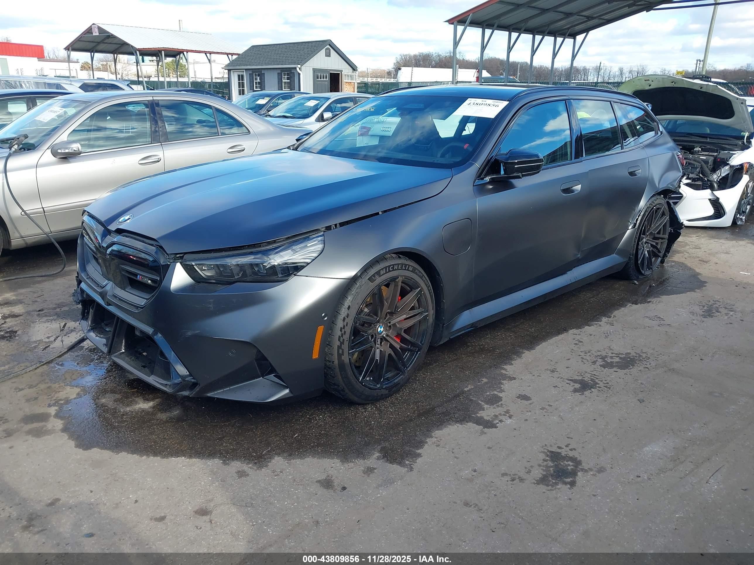 BMW M5 TOURING 2026