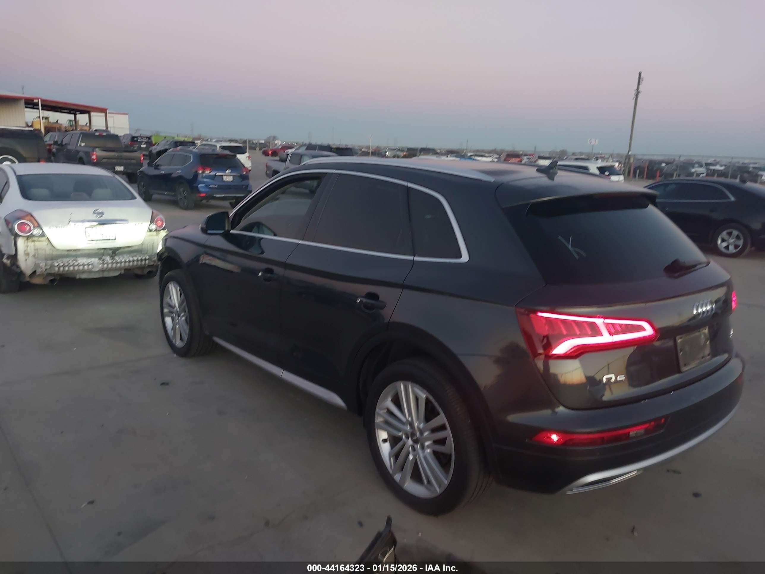 AUDI Q5 2.0T PREMIUM/2.0T TECH PREMIUM 2018