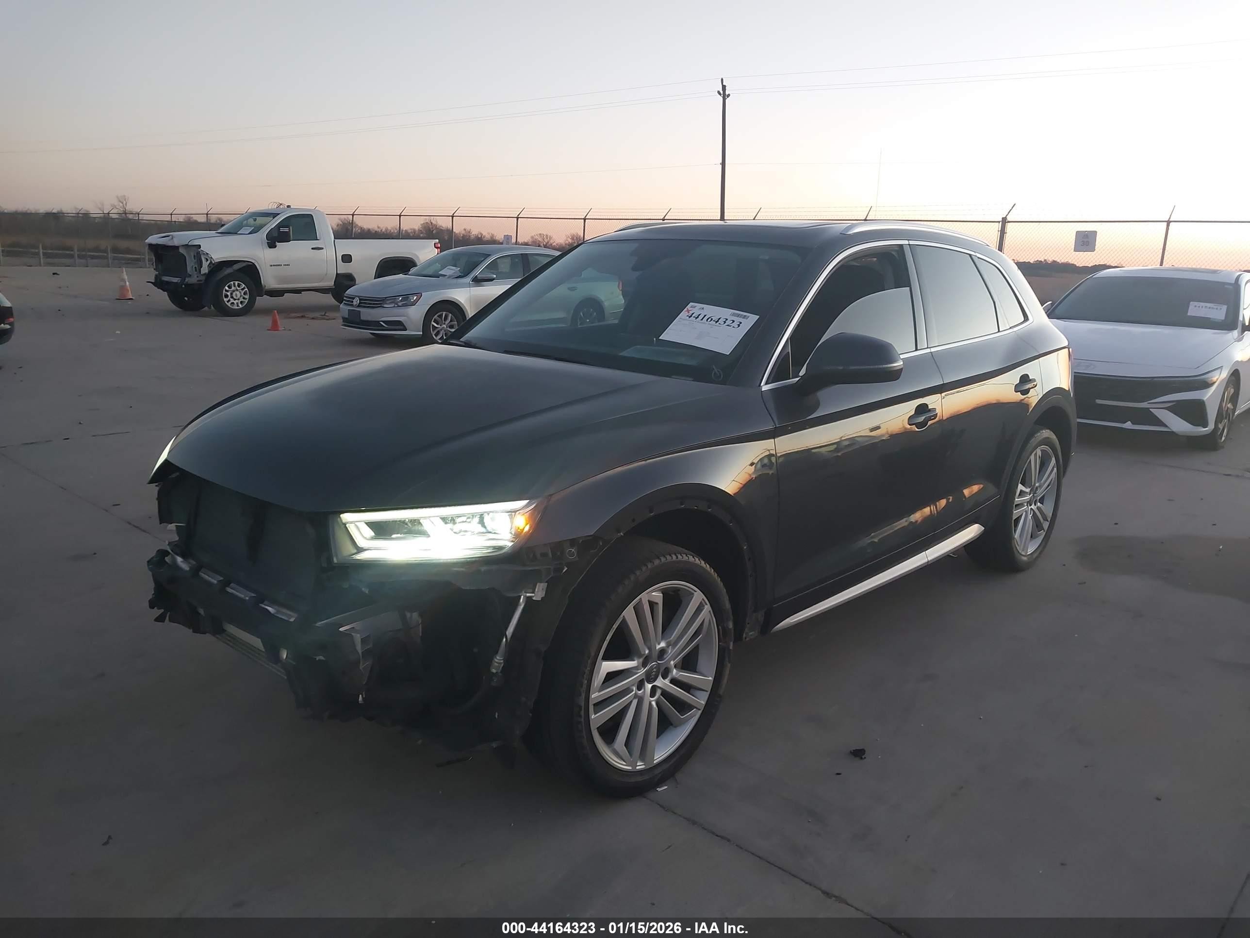AUDI Q5 2.0T PREMIUM/2.0T TECH PREMIUM 2018
