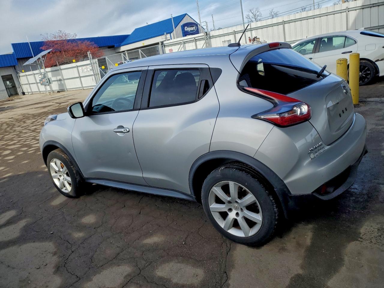 NISSAN JUKE S 2015