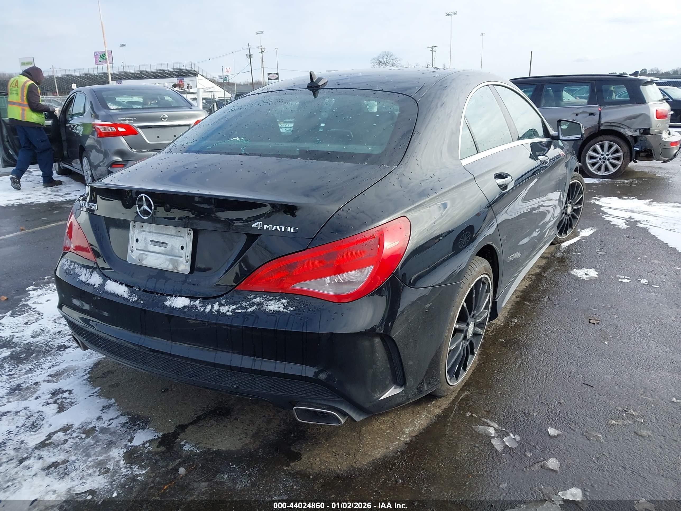 MERCEDES-BENZ CLA 250 4MATIC 2015