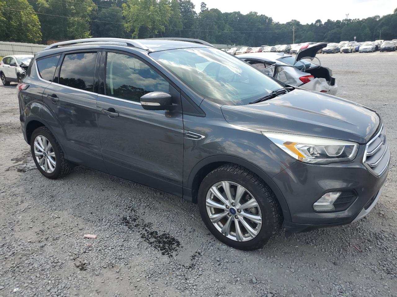 FORD ESCAPE TITANIUM 2017