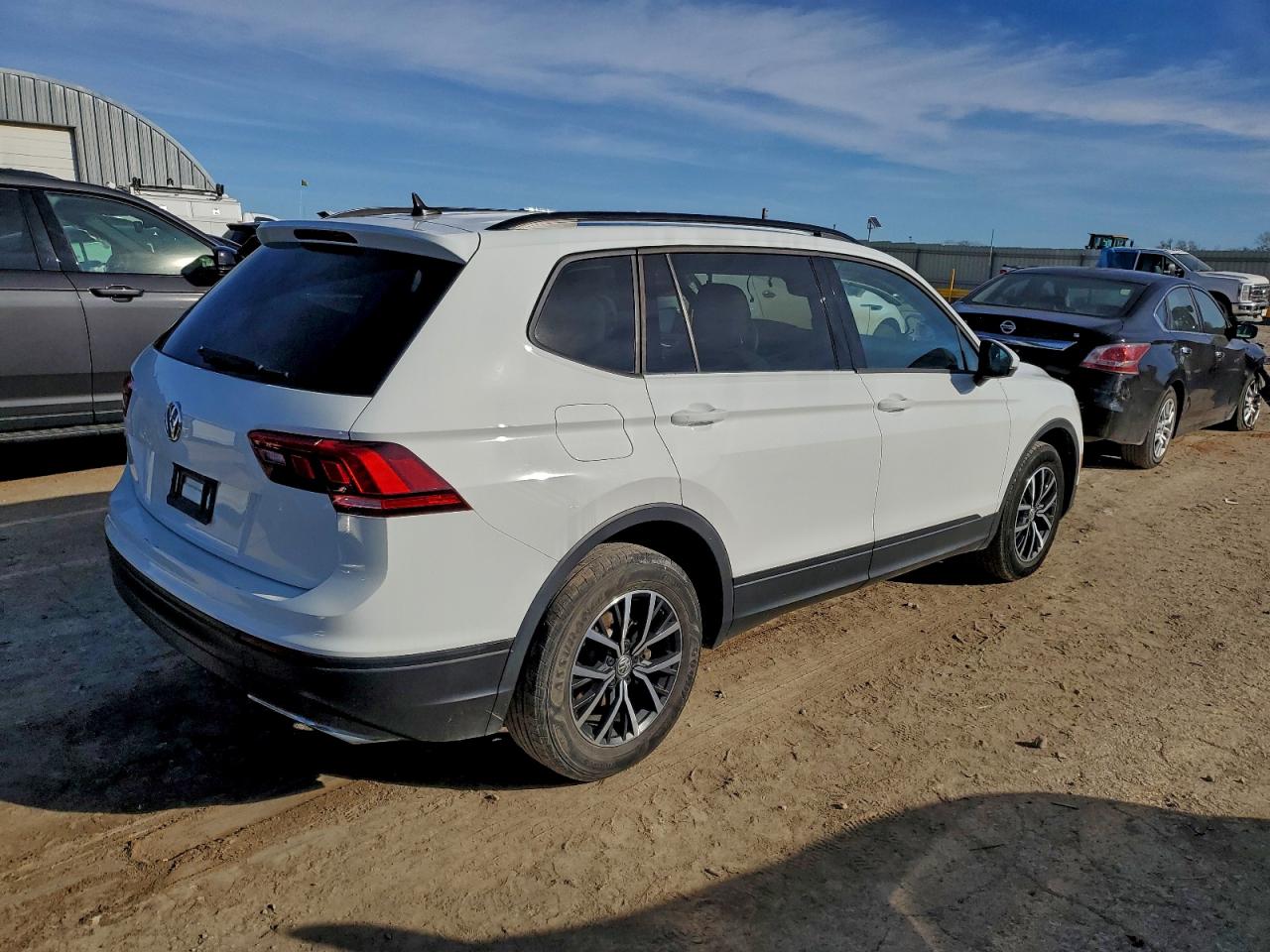 VOLKSWAGEN TIGUAN S 2021
