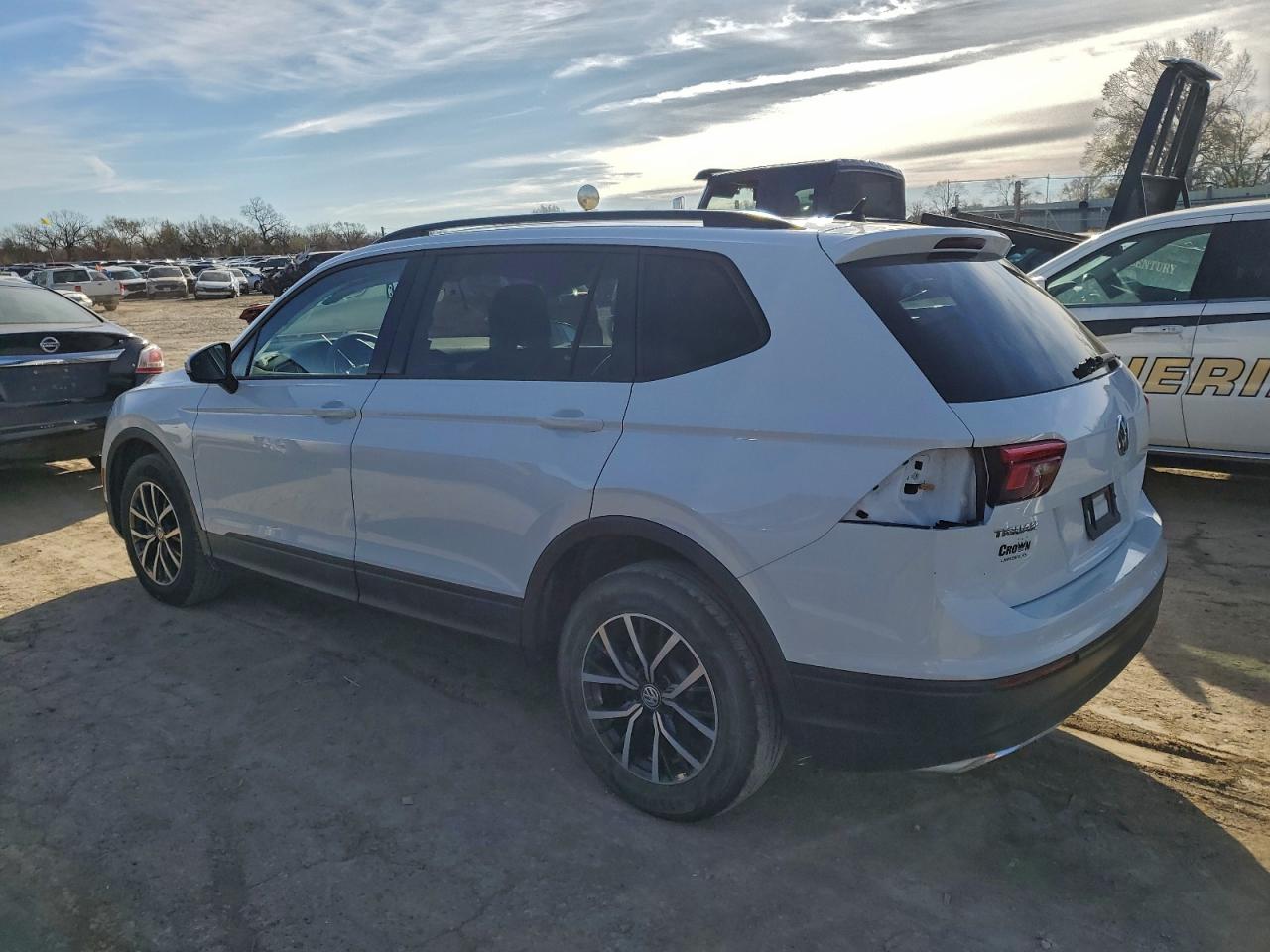 VOLKSWAGEN TIGUAN S 2021
