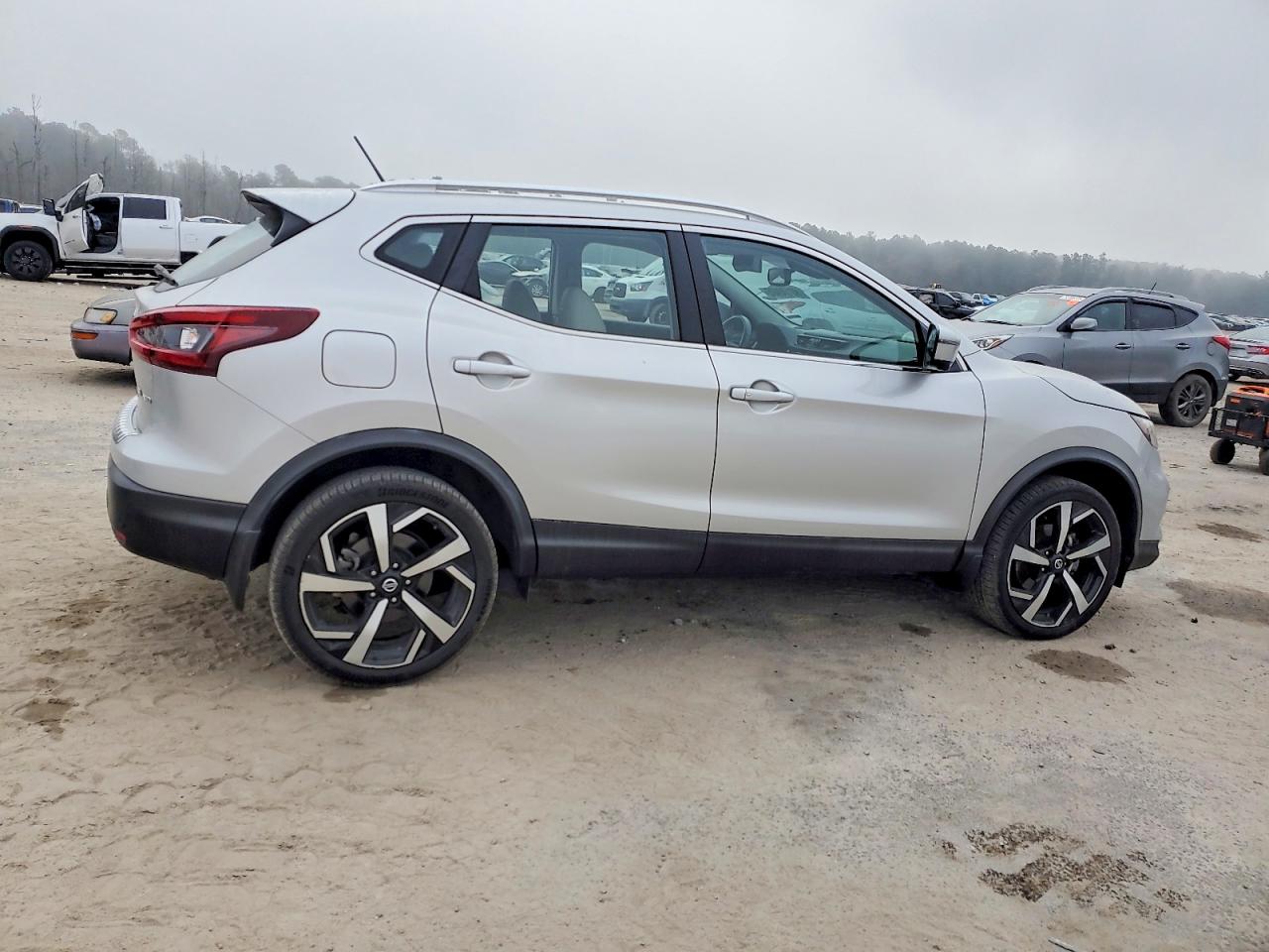 NISSAN ROGUE SPORT SL 2022