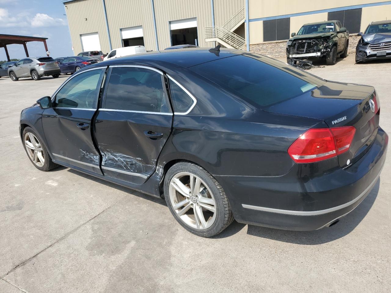 VOLKSWAGEN PASSAT SE 2015