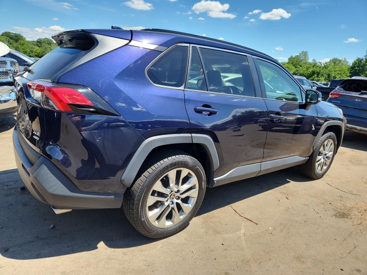 TOYOTA RAV4 XLE PREMIUM 2021