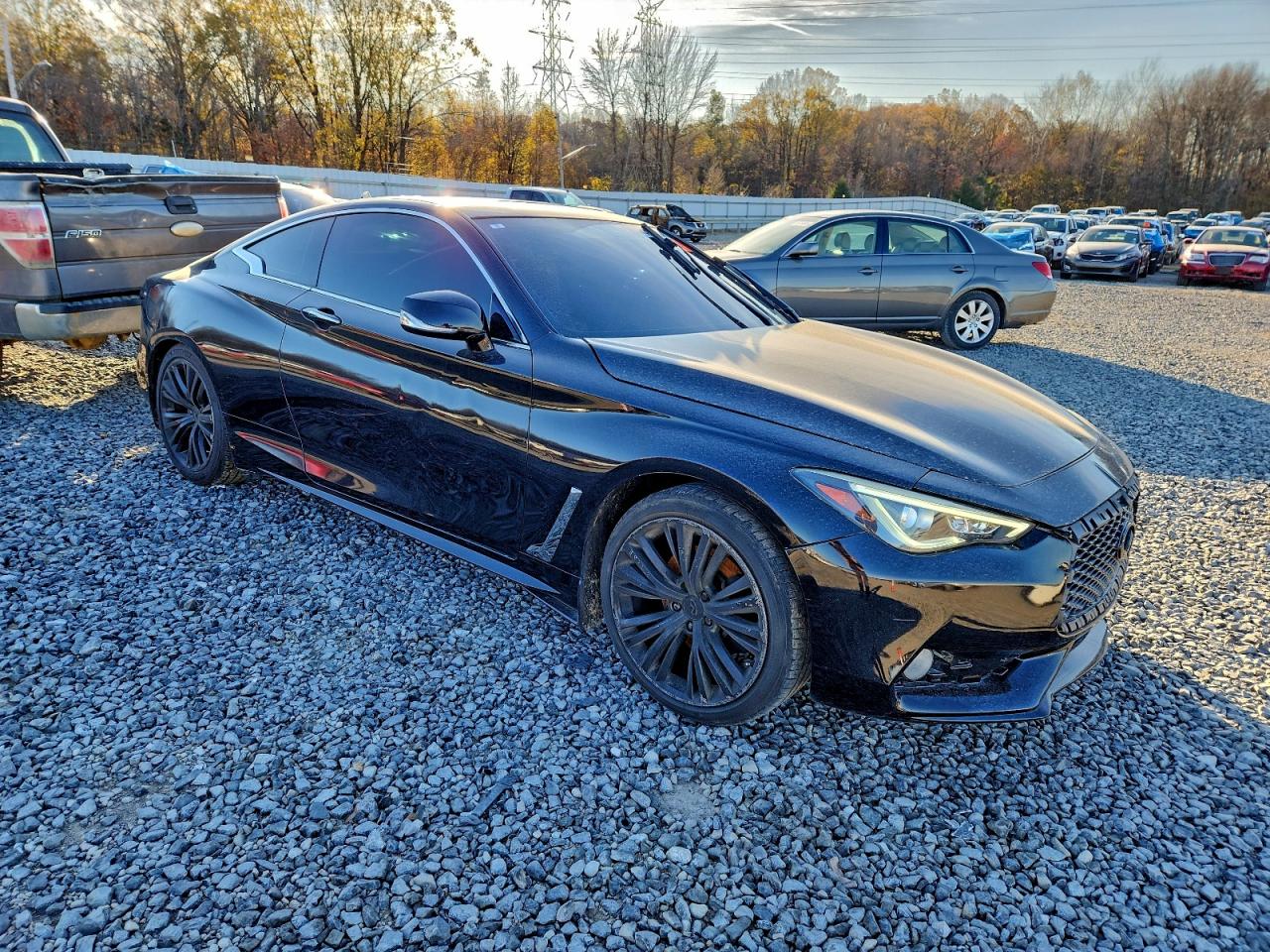 INFINITI Q60 BASE 2017