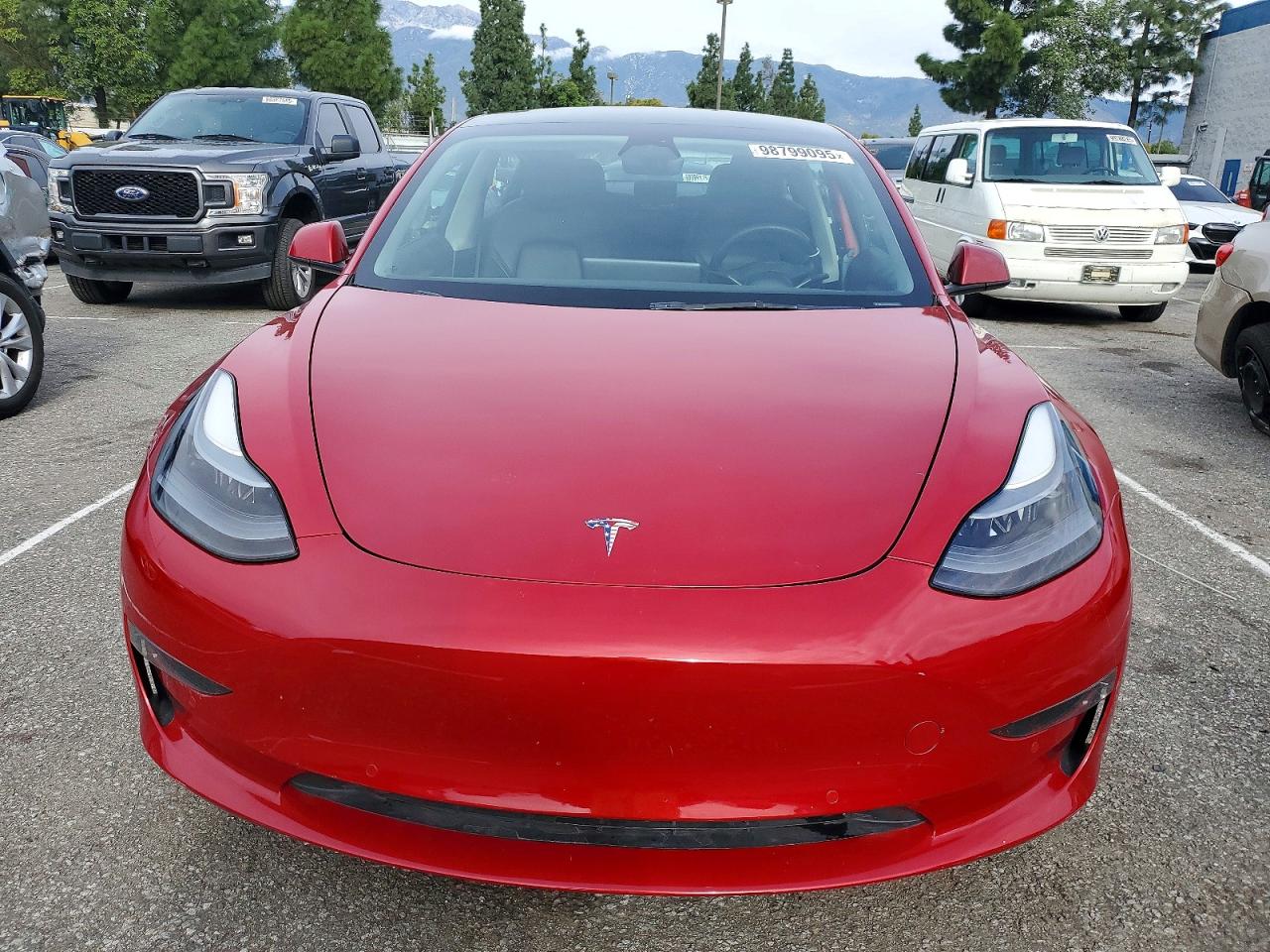 TESLA MODEL 3 2022