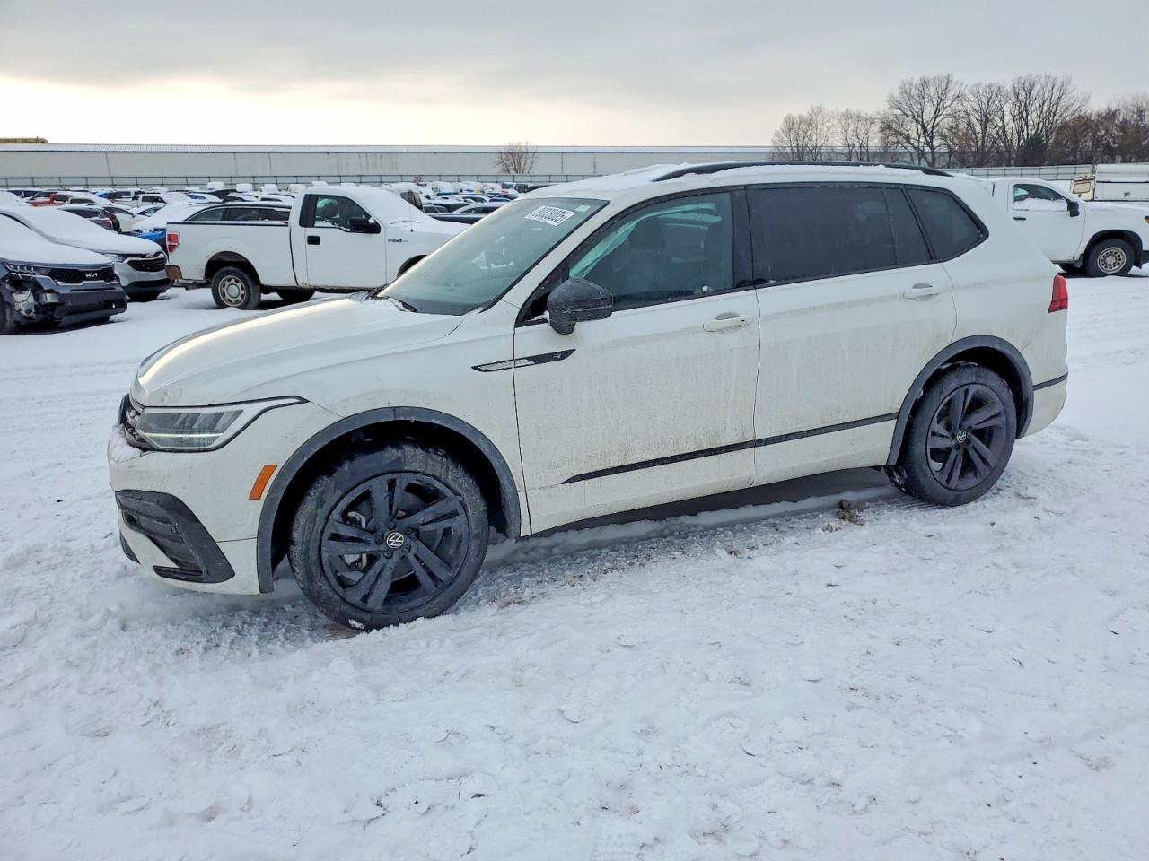 VOLKSWAGEN TIGUAN SE R-LINE BLACK 2024
