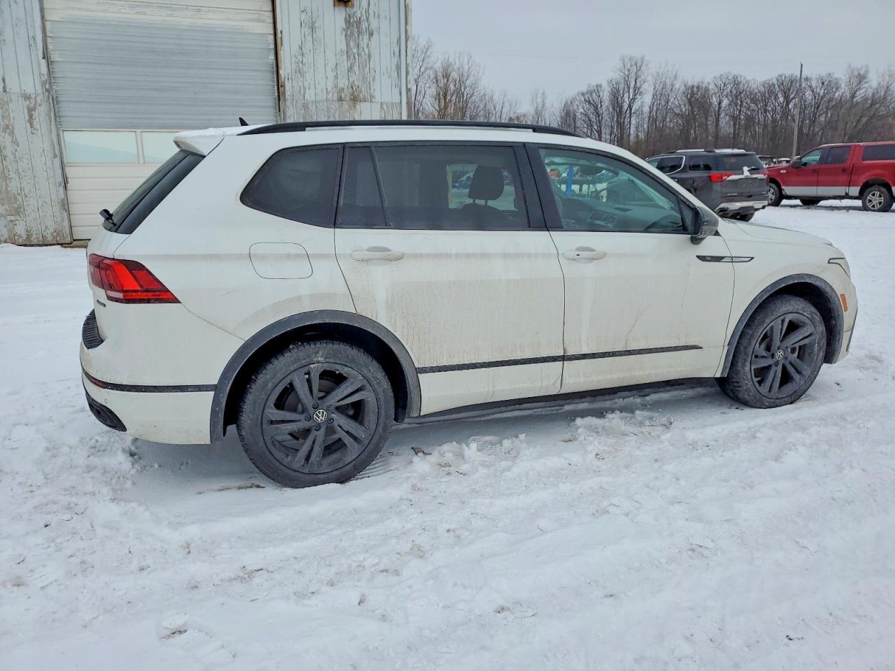 VOLKSWAGEN TIGUAN SE R-LINE BLACK 2024