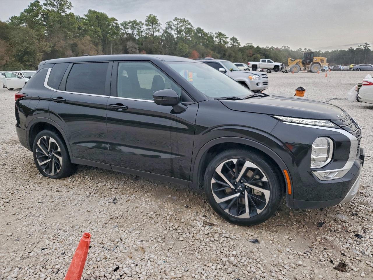 MITSUBISHI OUTLANDER SE 2024