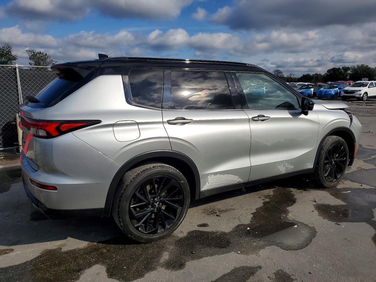 MITSUBISHI OUTLANDER SEL 2024