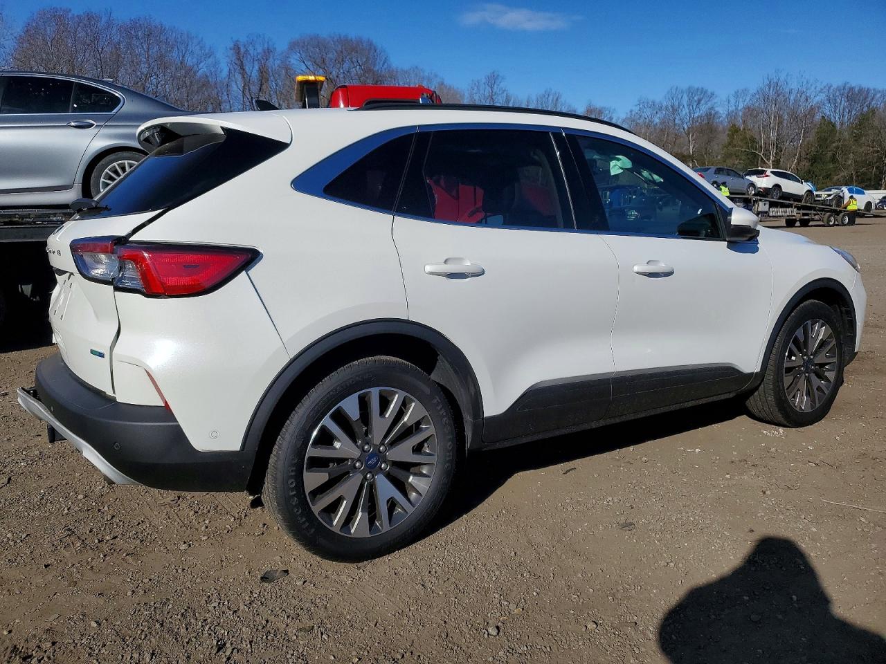 FORD ESCAPE TITANIUM 2020