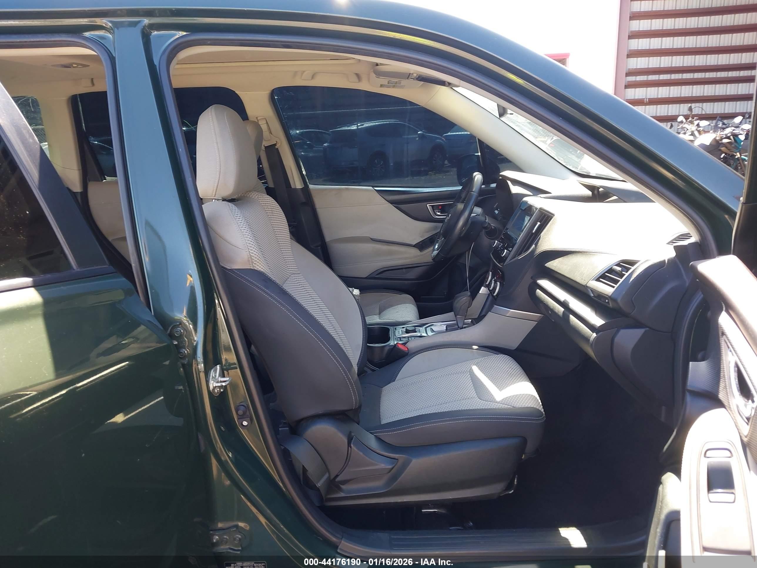 SUBARU FORESTER PREMIUM 2022