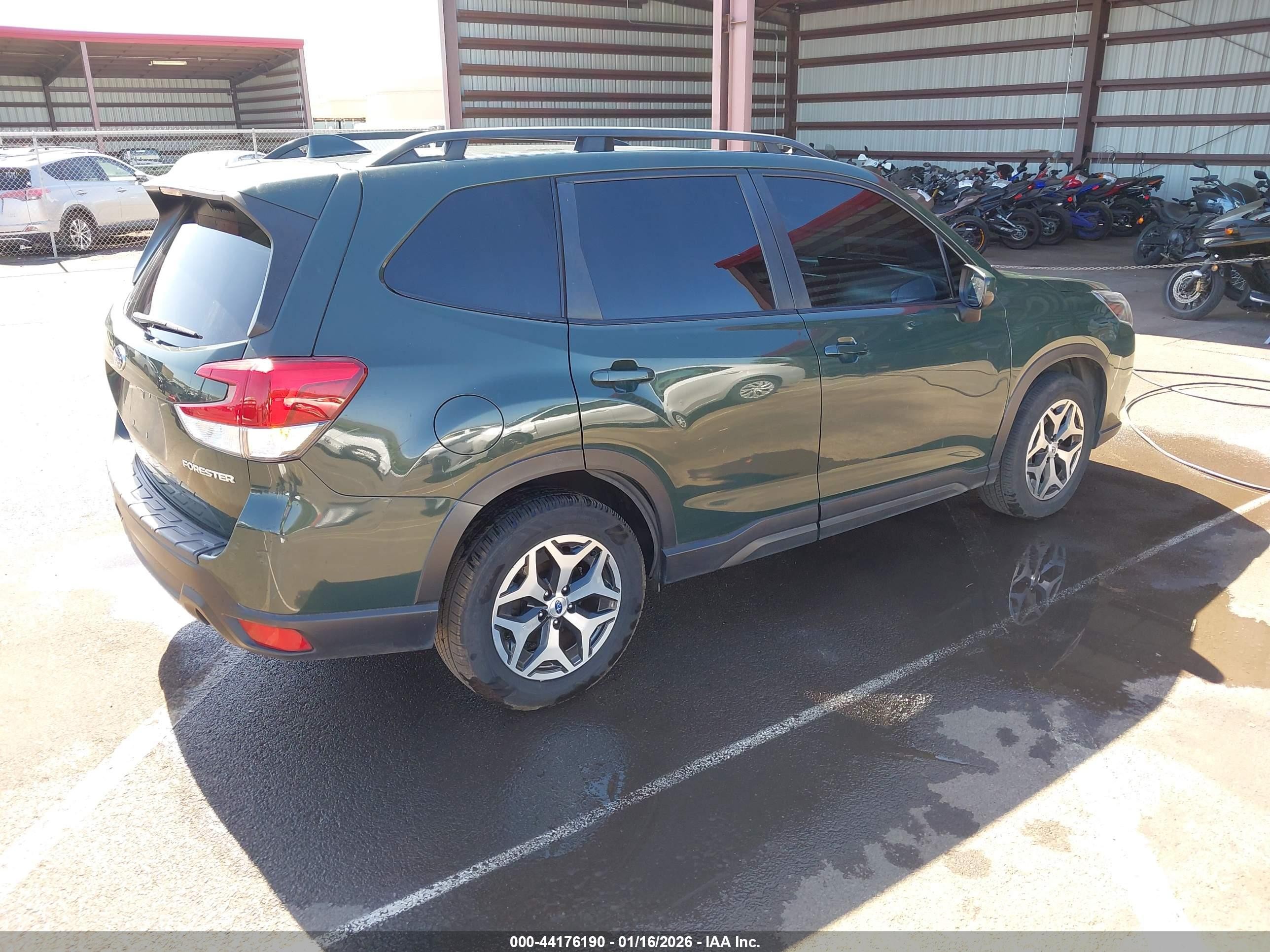 SUBARU FORESTER PREMIUM 2022