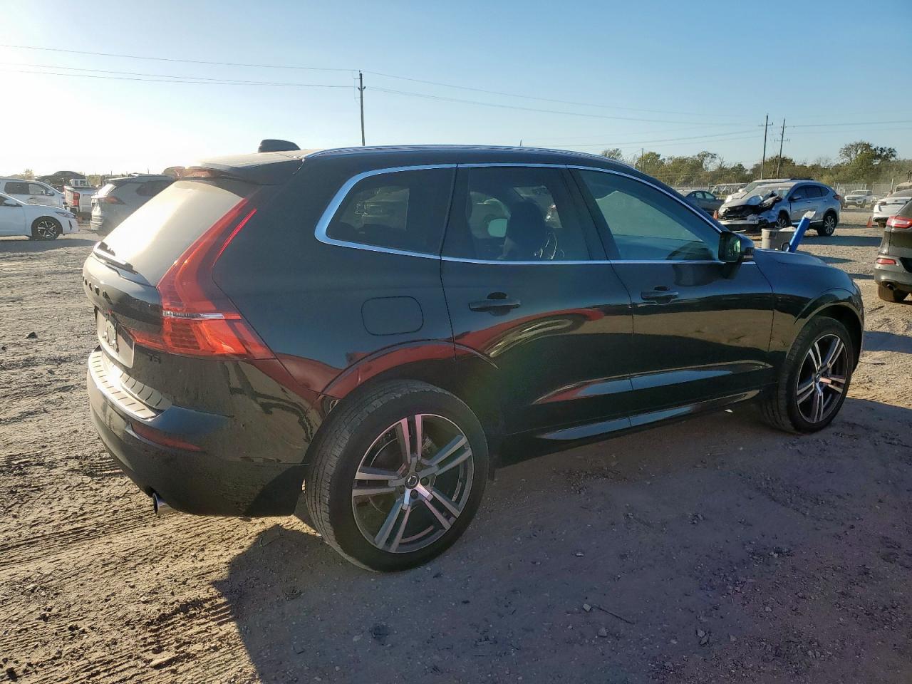 VOLVO XC60 T5 MOMENTUM 2021